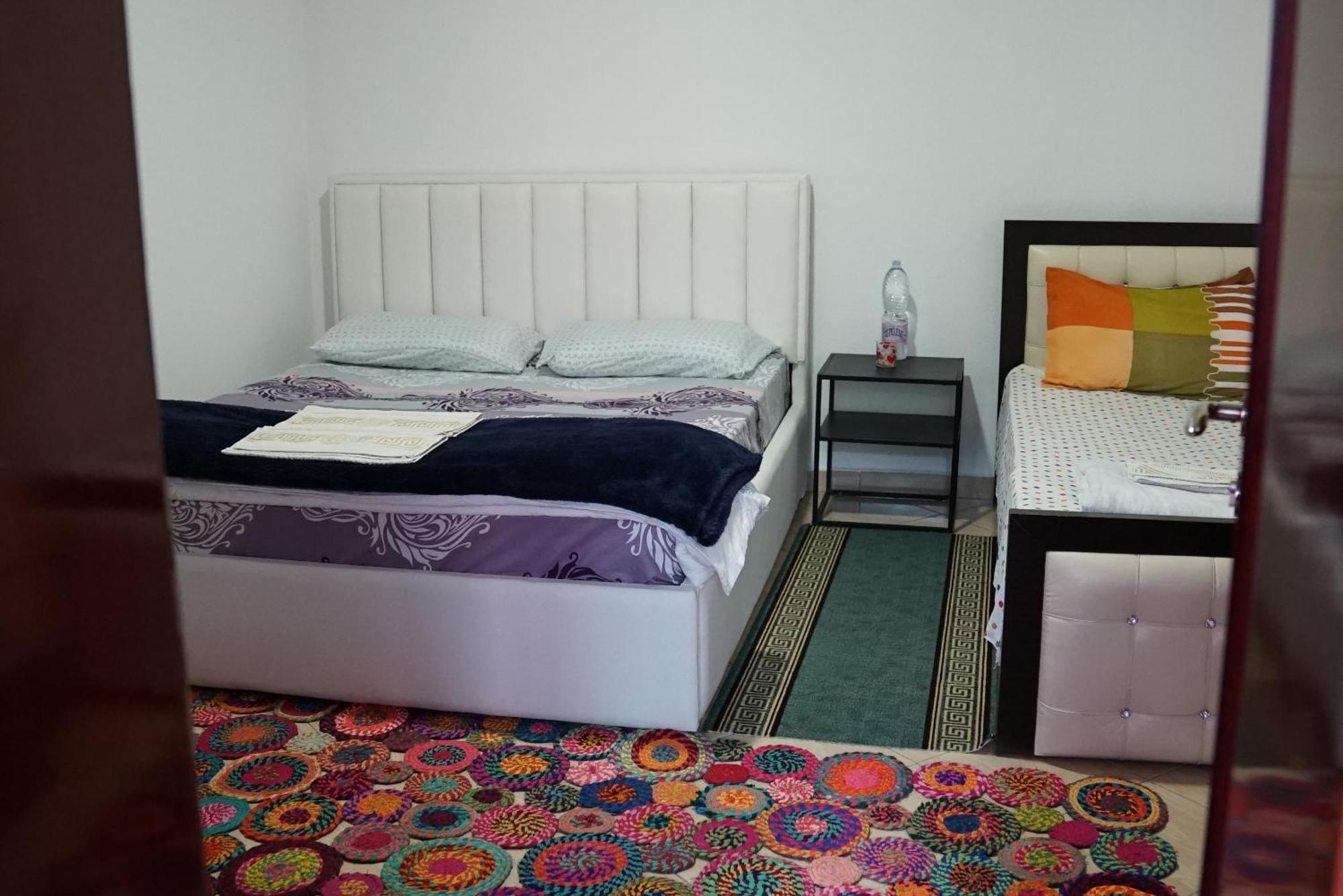 Superpanorama Guesthouse Kukes エクステリア 写真