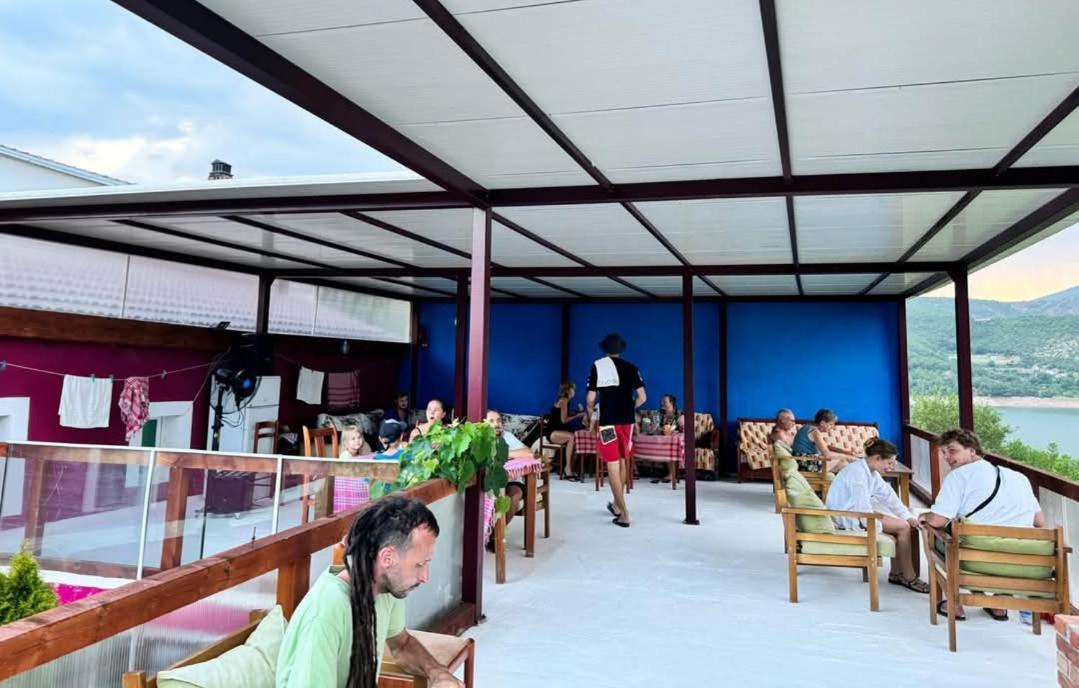 Superpanorama Guesthouse Kukes エクステリア 写真