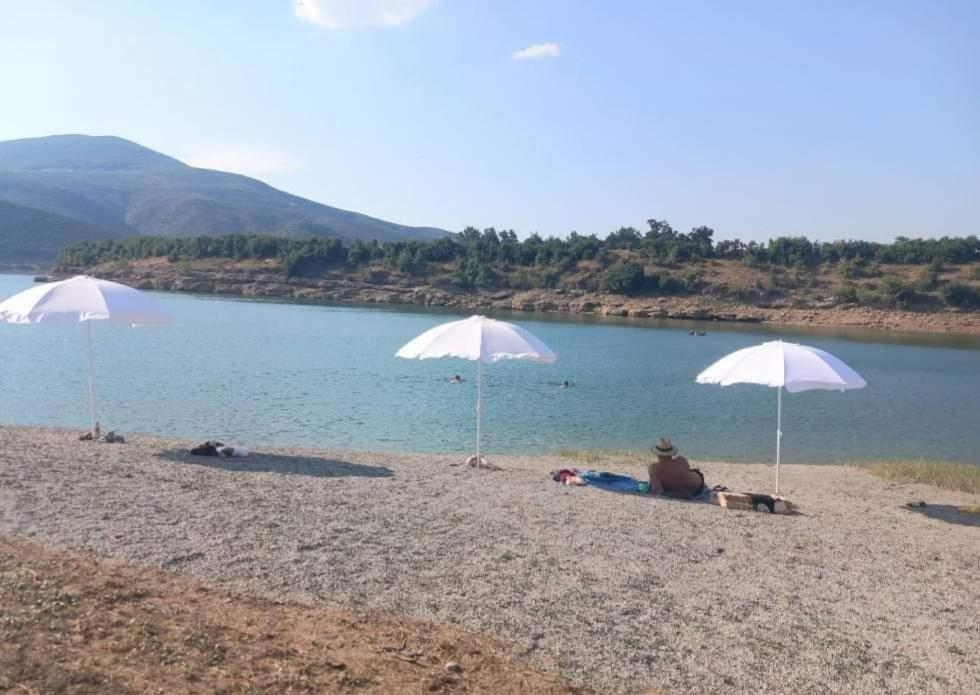 Superpanorama Guesthouse Kukes エクステリア 写真